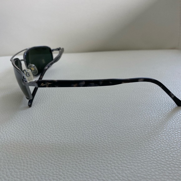 Men’s Maui Jim Sunglasses - Picture 2 of 3